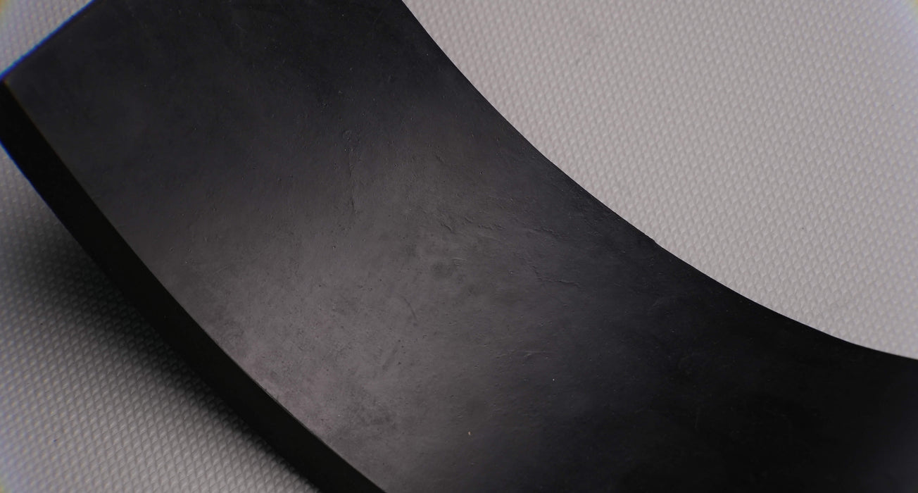 Front side view of MOR rubber conveyor belt with 3/4 inch thickness, black color, top and bottom rubber, showing materials.