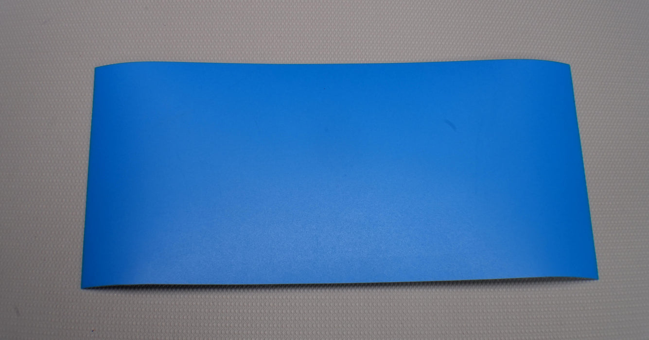 Front side view of PU conveyor belt with 1mm thickness, blue mat top color, and white fabric bottom color.