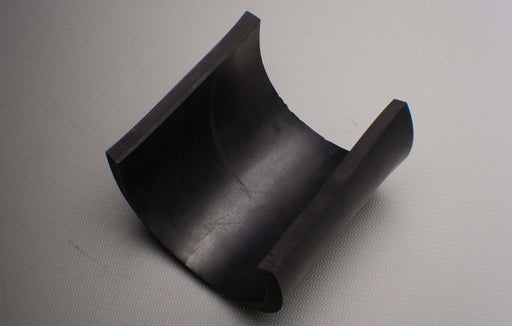 Bottom and back view of skirtboard rubber conveyor belt, 1/2" thickness, black color, smooth surfaces, durometer 55-75, tensile 1650 psi.