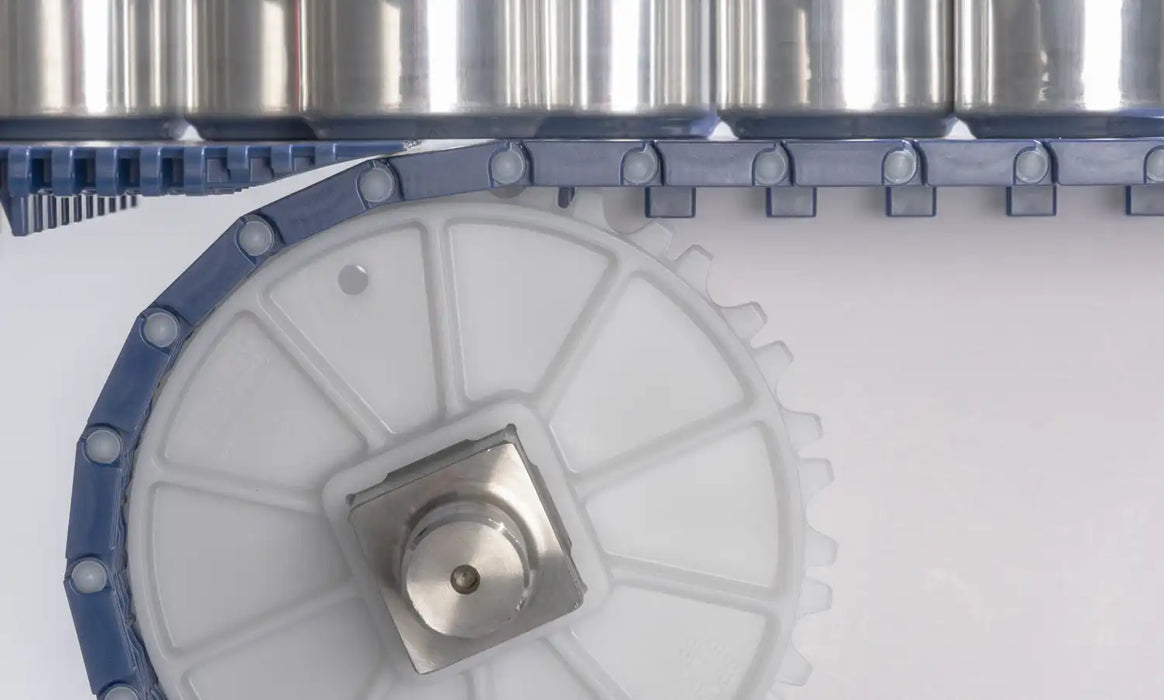 Intralox Series 900 ONEPIECE™ Live Transfer Flat Top