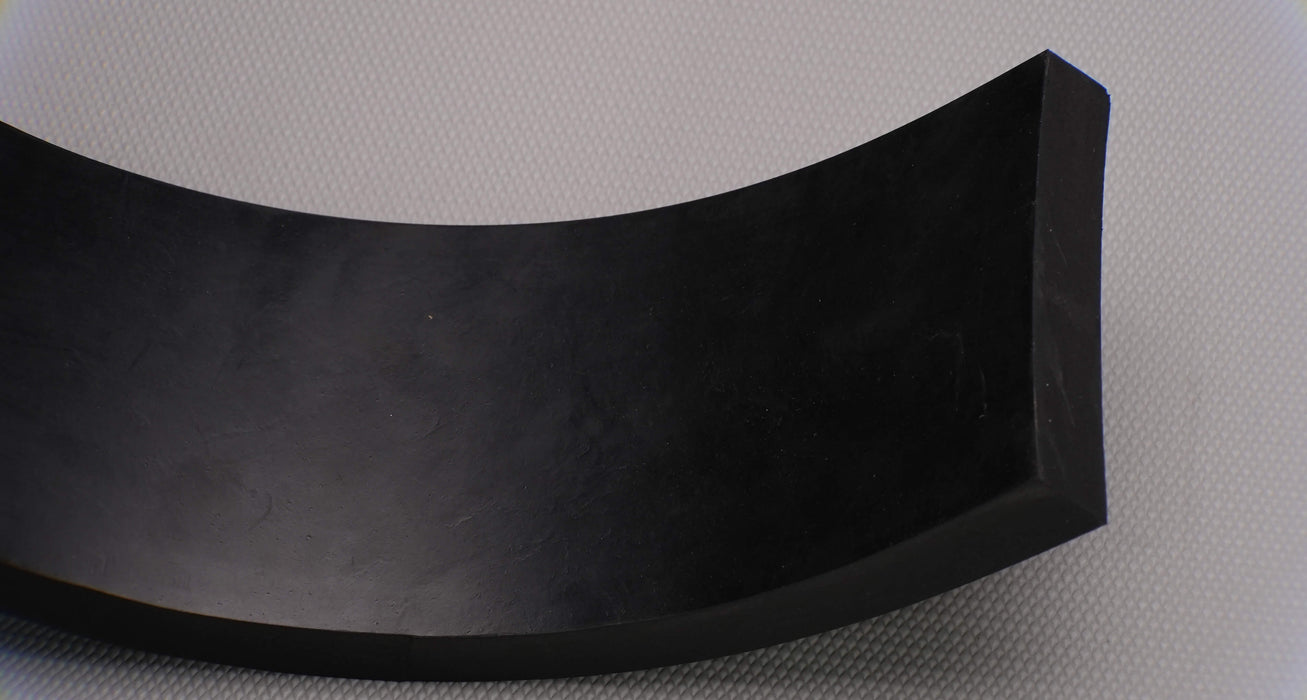 Back side view of MOR rubber conveyor belt with 3/4 inch thickness, black color, top and bottom rubber, showing materials.