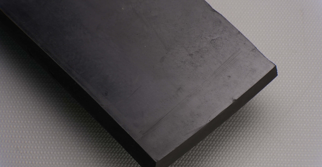 Alternate front side view of MOR rubber conveyor belt with 3/4 inch thickness, black color, top and bottom rubber.