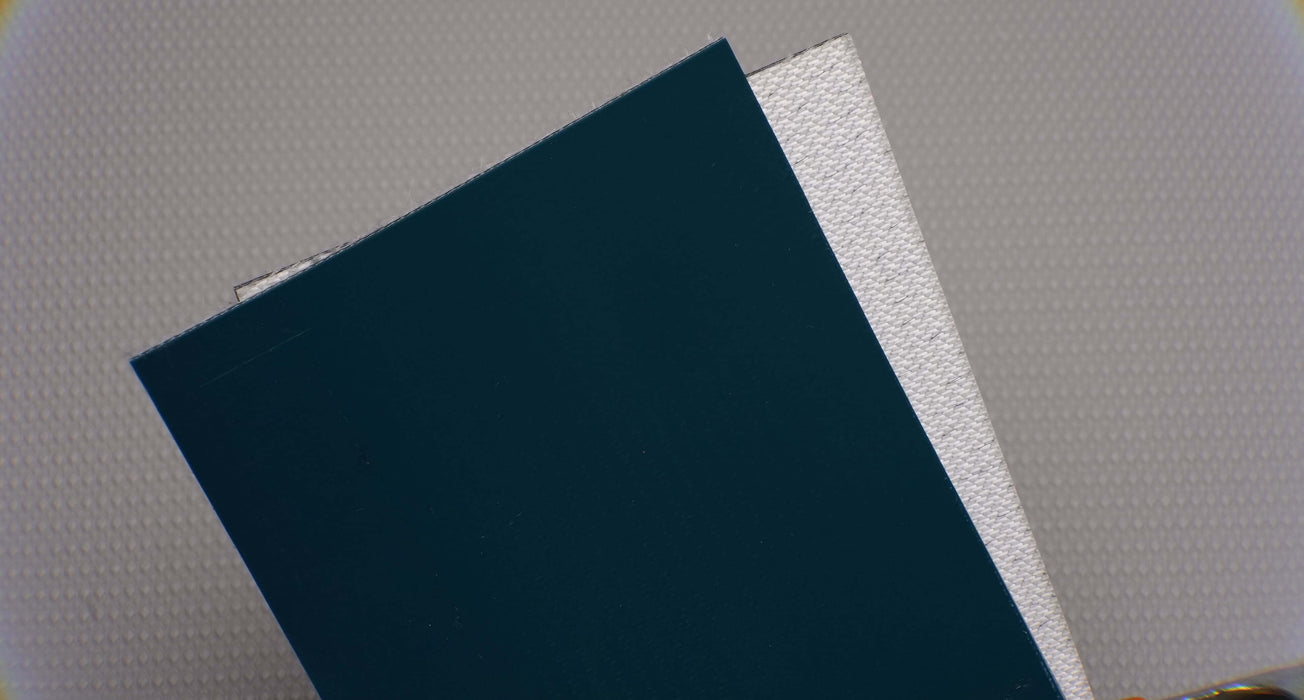  Front side view of PVC conveyor belt with 2mm thickness, green top color, and smooth surface.