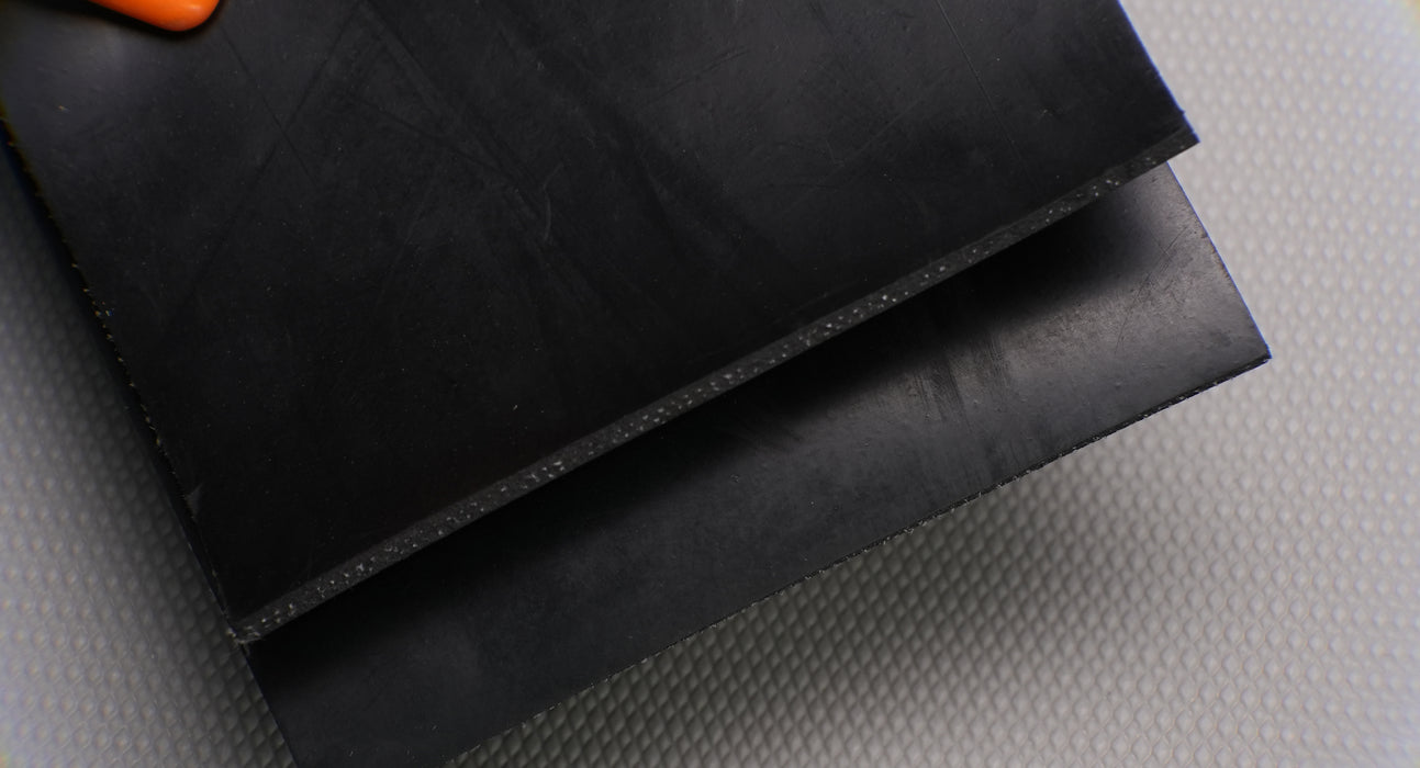 Black surface of rubber conveyor belt with 1/8 inch thickness